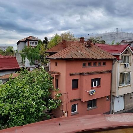 Cozy Apartment Near City Center بوخارست المظهر الخارجي الصورة