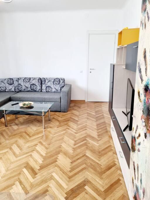 Cozy Apartment Near City Center بوخارست المظهر الخارجي الصورة